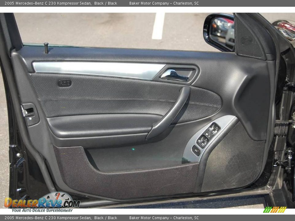 2005 Mercedes-Benz C 230 Kompressor Sedan Black / Black Photo #7