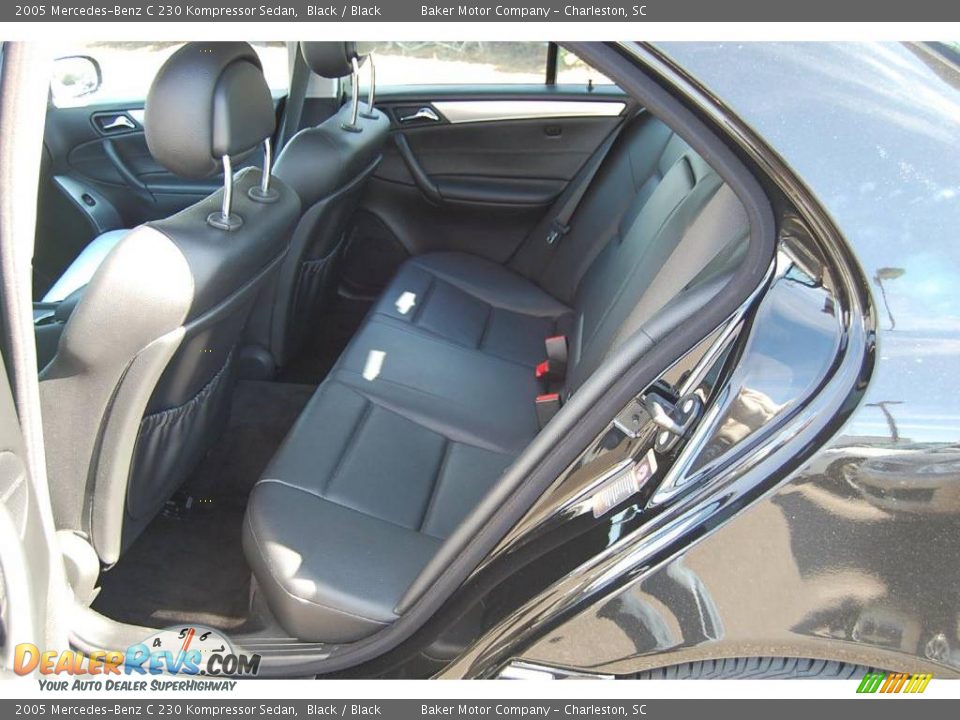 2005 Mercedes-Benz C 230 Kompressor Sedan Black / Black Photo #8