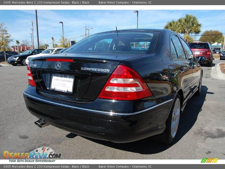 2005 Mercedes-Benz C 230 Kompressor Sedan Black / Black Photo #16