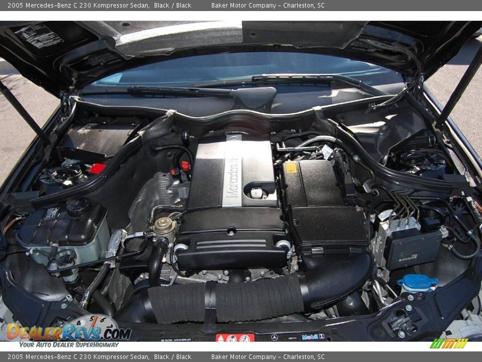 2005 Mercedes-Benz C 230 Kompressor Sedan Black / Black Photo #21