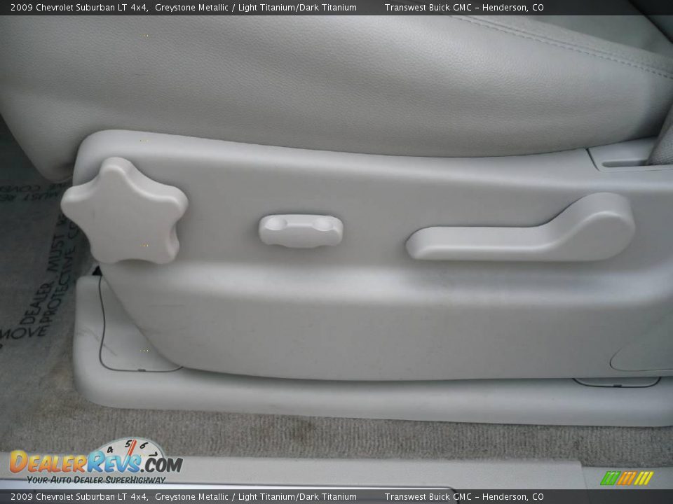 2009 Chevrolet Suburban LT 4x4 Greystone Metallic / Light Titanium/Dark Titanium Photo #13