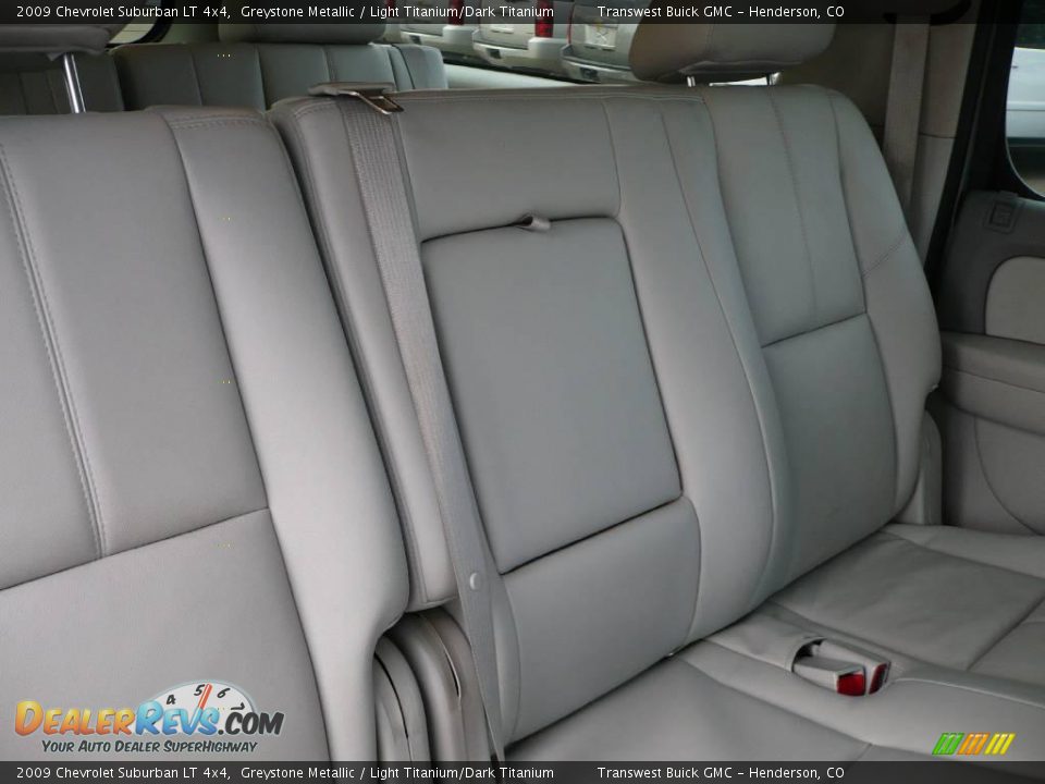 2009 Chevrolet Suburban LT 4x4 Greystone Metallic / Light Titanium/Dark Titanium Photo #21