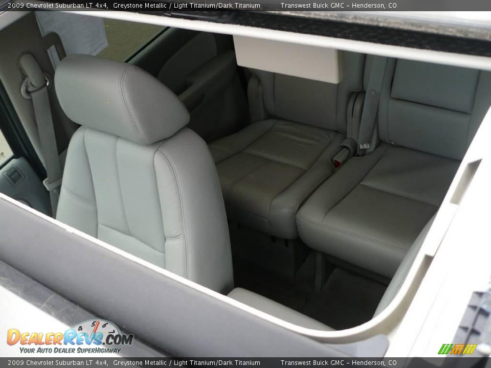 2009 Chevrolet Suburban LT 4x4 Greystone Metallic / Light Titanium/Dark Titanium Photo #22