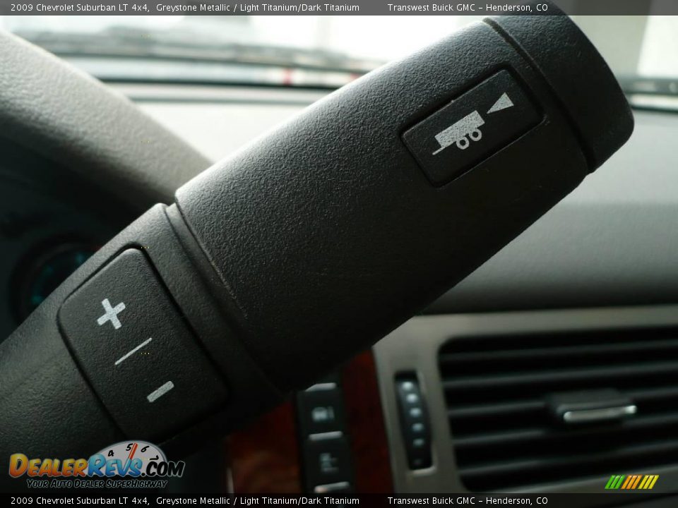 2009 Chevrolet Suburban LT 4x4 Greystone Metallic / Light Titanium/Dark Titanium Photo #16