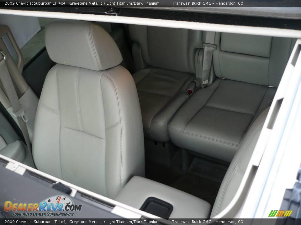 2009 Chevrolet Suburban LT 4x4 Greystone Metallic / Light Titanium/Dark Titanium Photo #22