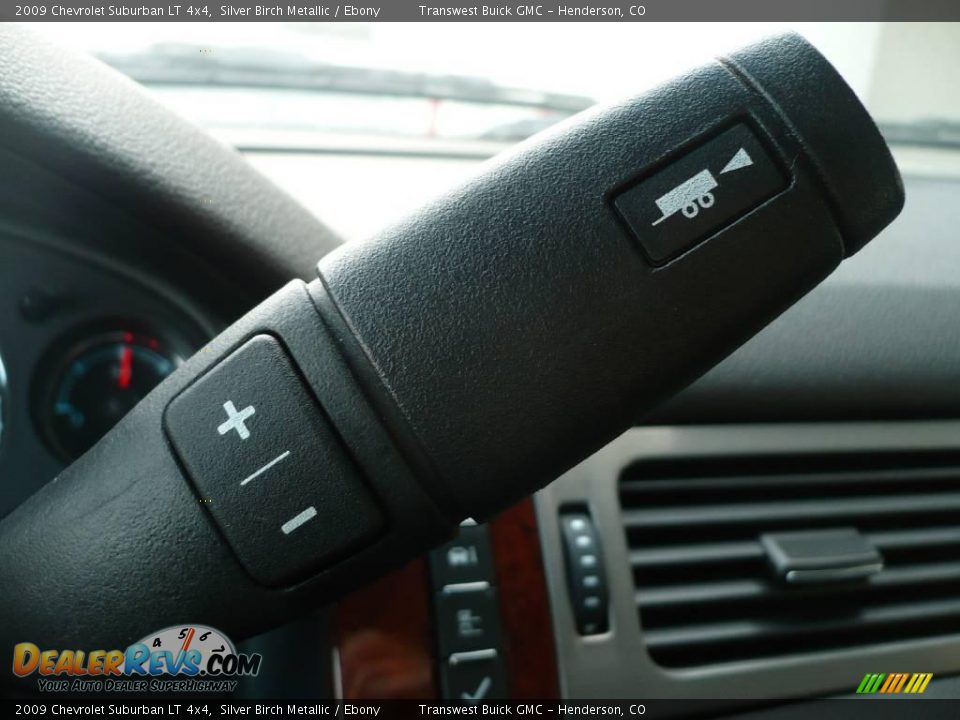2009 Chevrolet Suburban LT 4x4 Silver Birch Metallic / Ebony Photo #17