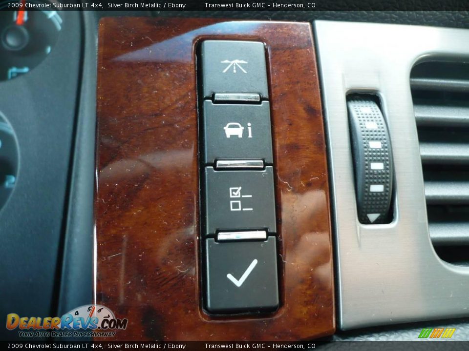 2009 Chevrolet Suburban LT 4x4 Silver Birch Metallic / Ebony Photo #18