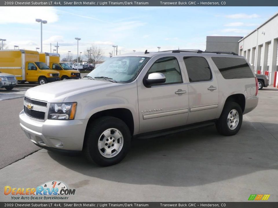 2009 Chevrolet Suburban LT 4x4 Silver Birch Metallic / Light Titanium/Dark Titanium Photo #3