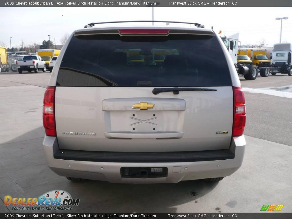 2009 Chevrolet Suburban LT 4x4 Silver Birch Metallic / Light Titanium/Dark Titanium Photo #5