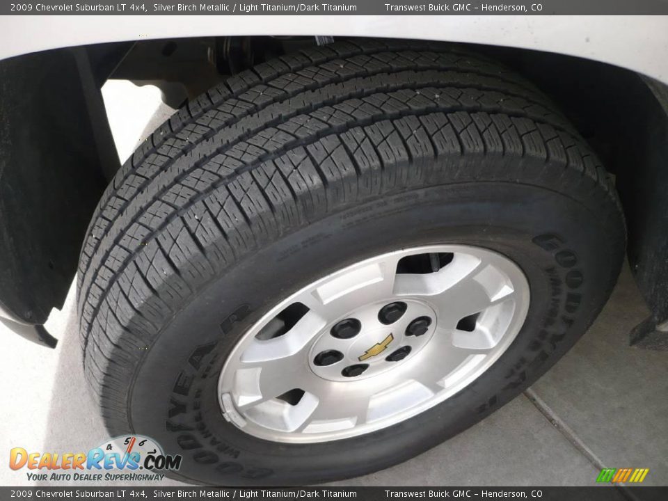 2009 Chevrolet Suburban LT 4x4 Silver Birch Metallic / Light Titanium/Dark Titanium Photo #7