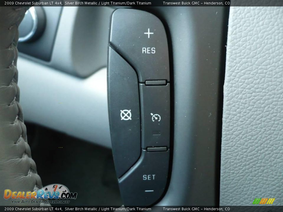 2009 Chevrolet Suburban LT 4x4 Silver Birch Metallic / Light Titanium/Dark Titanium Photo #15