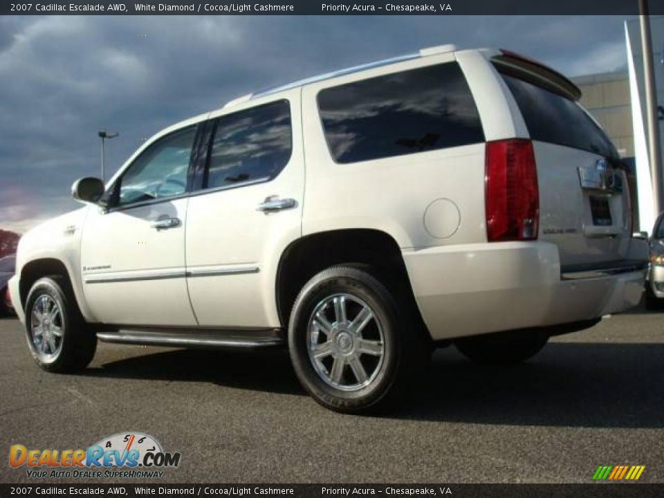 2007 Cadillac Escalade AWD White Diamond / Cocoa/Light Cashmere Photo #2