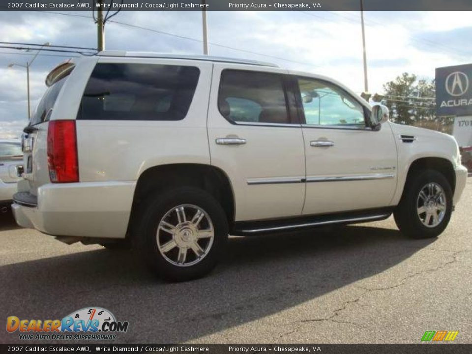 2007 Cadillac Escalade AWD White Diamond / Cocoa/Light Cashmere Photo #4