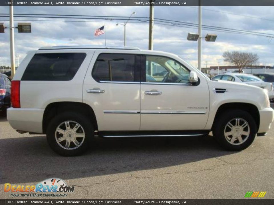 2007 Cadillac Escalade AWD White Diamond / Cocoa/Light Cashmere Photo #5