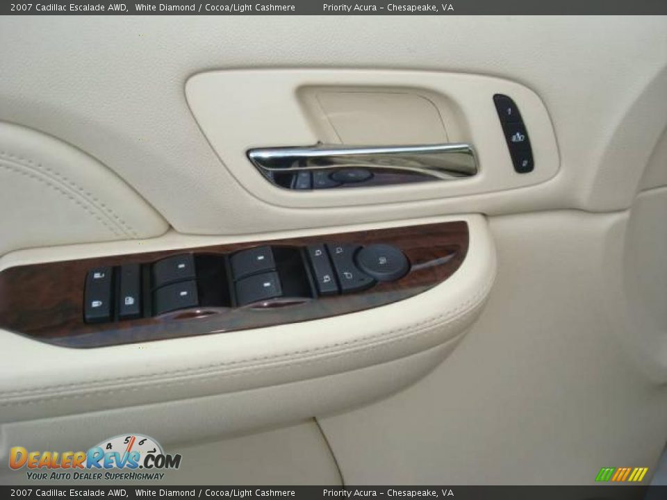 2007 Cadillac Escalade AWD White Diamond / Cocoa/Light Cashmere Photo #19