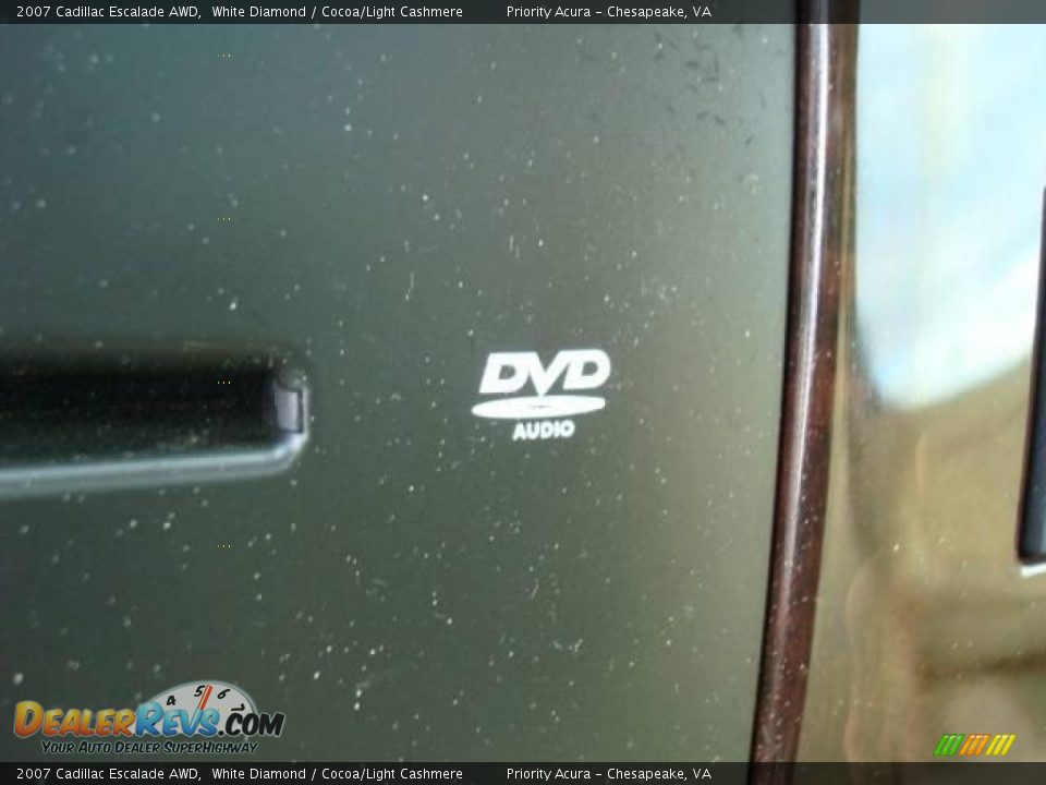 2007 Cadillac Escalade AWD White Diamond / Cocoa/Light Cashmere Photo #23