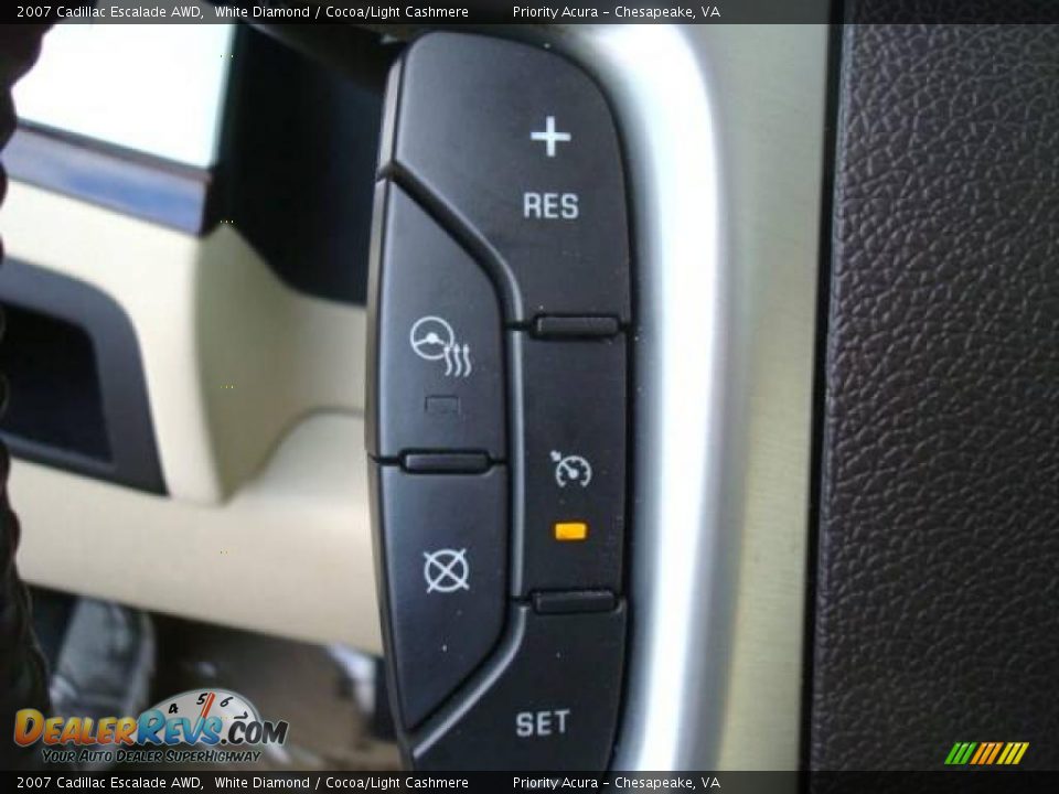 2007 Cadillac Escalade AWD White Diamond / Cocoa/Light Cashmere Photo #30