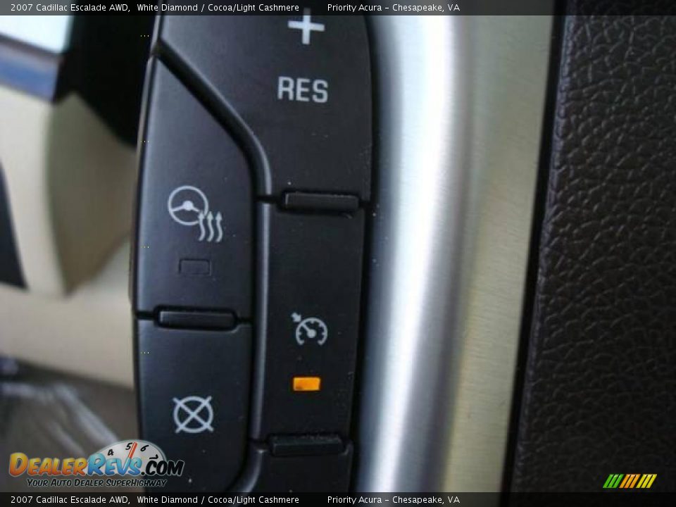 2007 Cadillac Escalade AWD White Diamond / Cocoa/Light Cashmere Photo #31