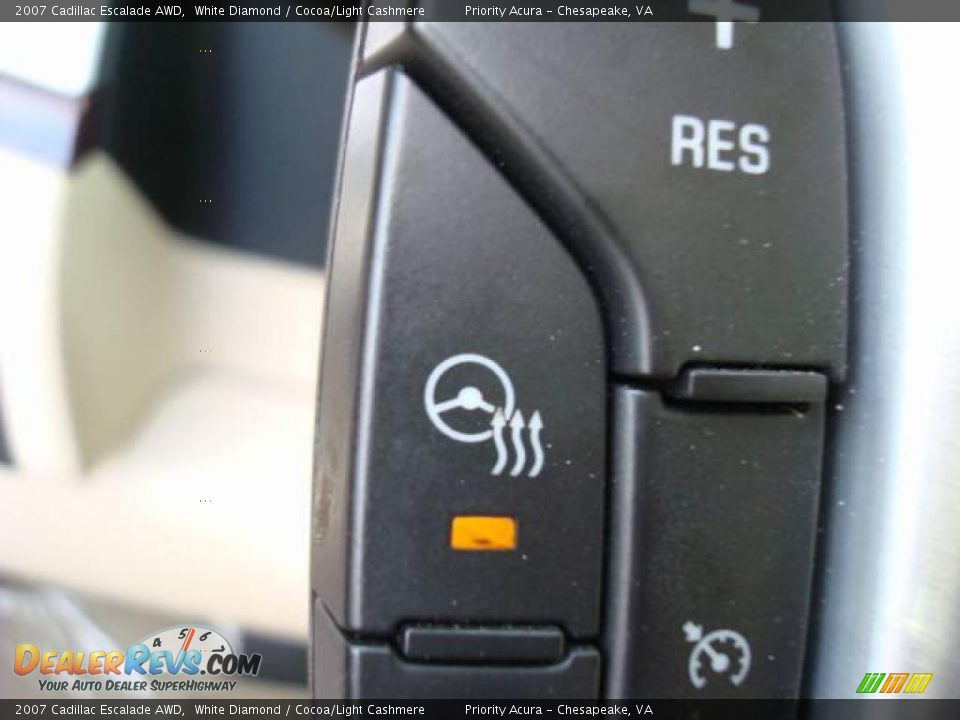 2007 Cadillac Escalade AWD White Diamond / Cocoa/Light Cashmere Photo #32