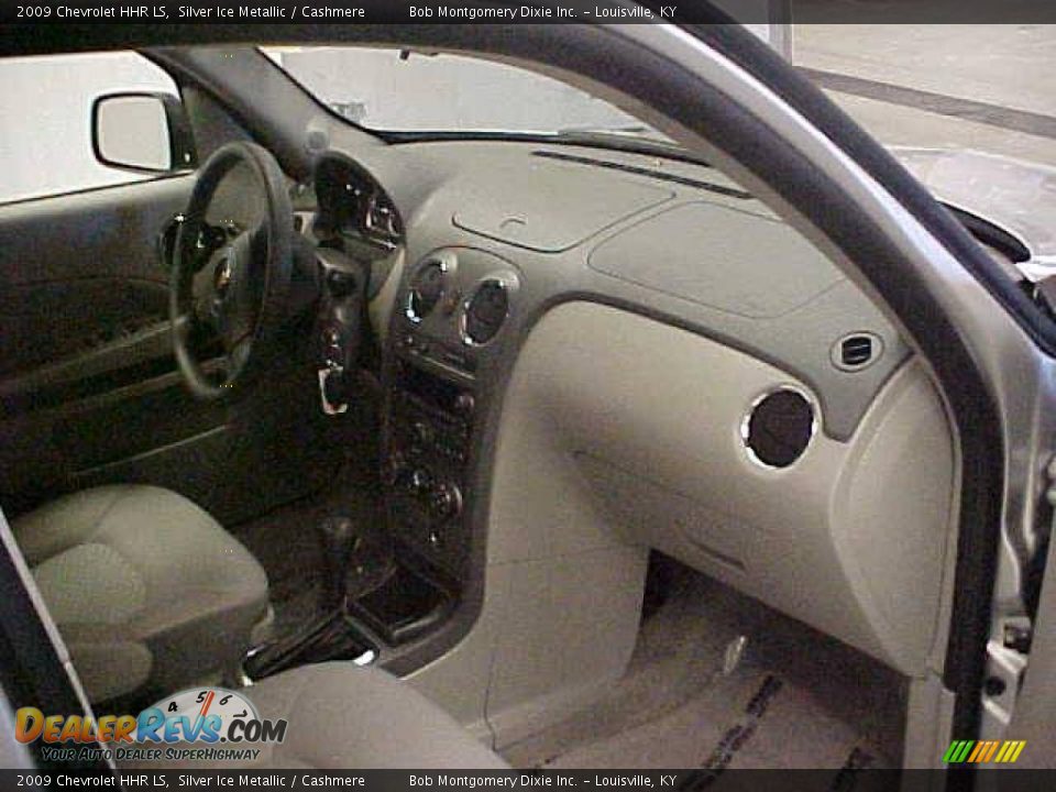 2009 Chevrolet HHR LS Silver Ice Metallic / Cashmere Photo #7