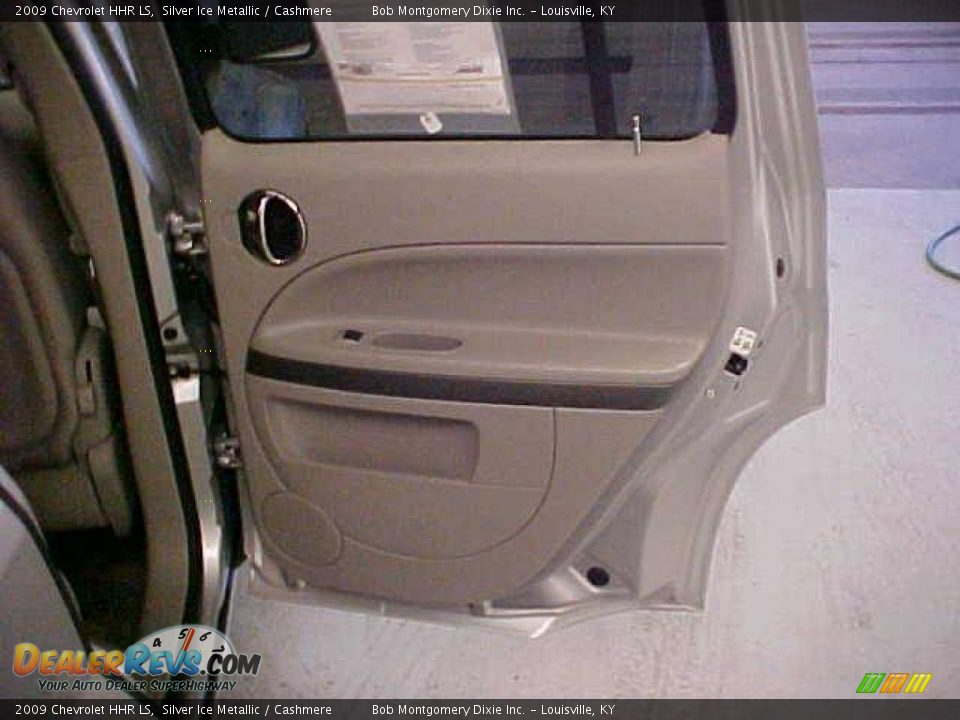 2009 Chevrolet HHR LS Silver Ice Metallic / Cashmere Photo #9