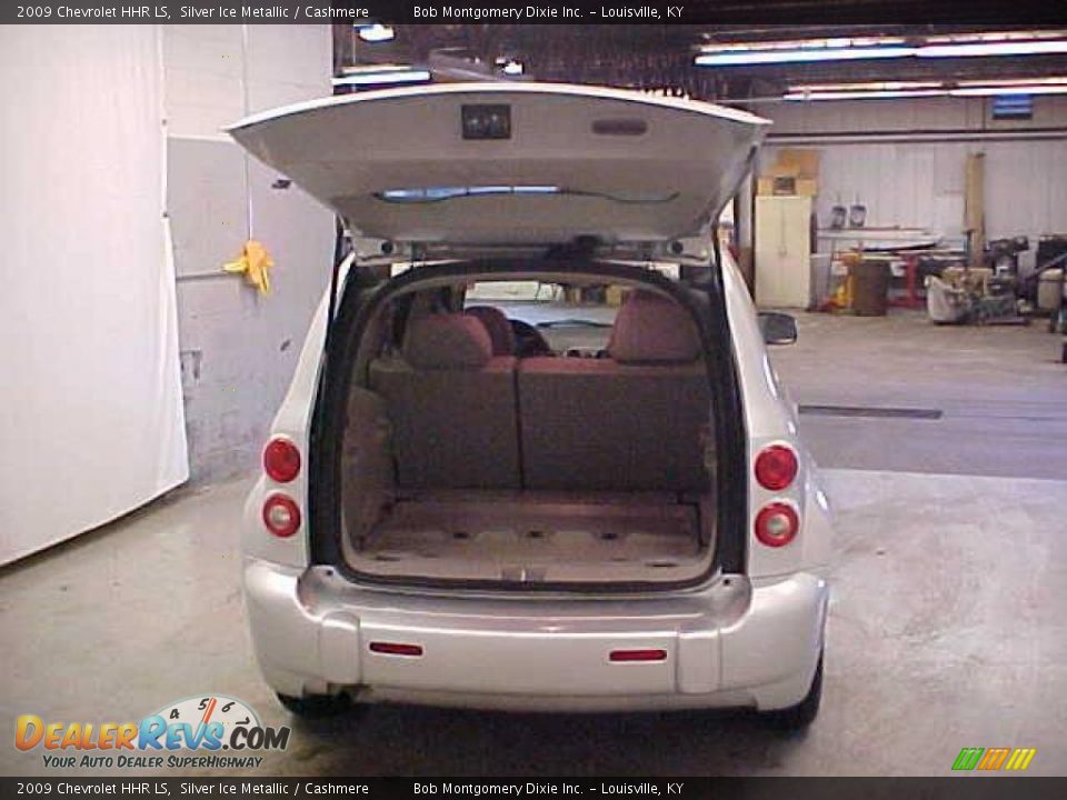 2009 Chevrolet HHR LS Silver Ice Metallic / Cashmere Photo #12