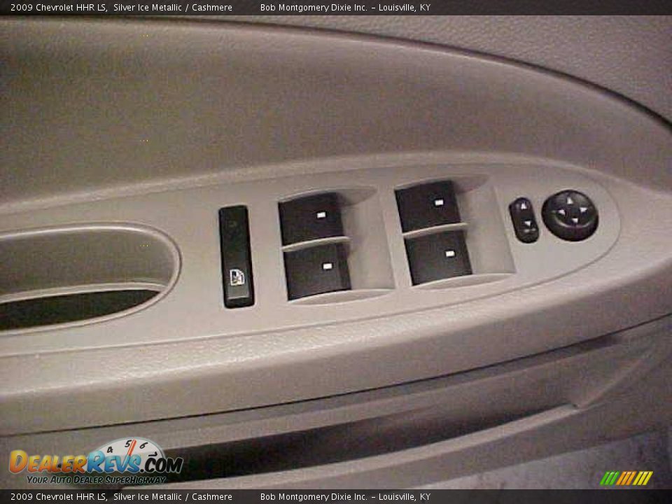 2009 Chevrolet HHR LS Silver Ice Metallic / Cashmere Photo #19
