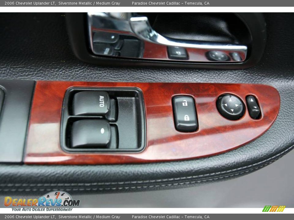 2006 Chevrolet Uplander LT Silverstone Metallic / Medium Gray Photo #17