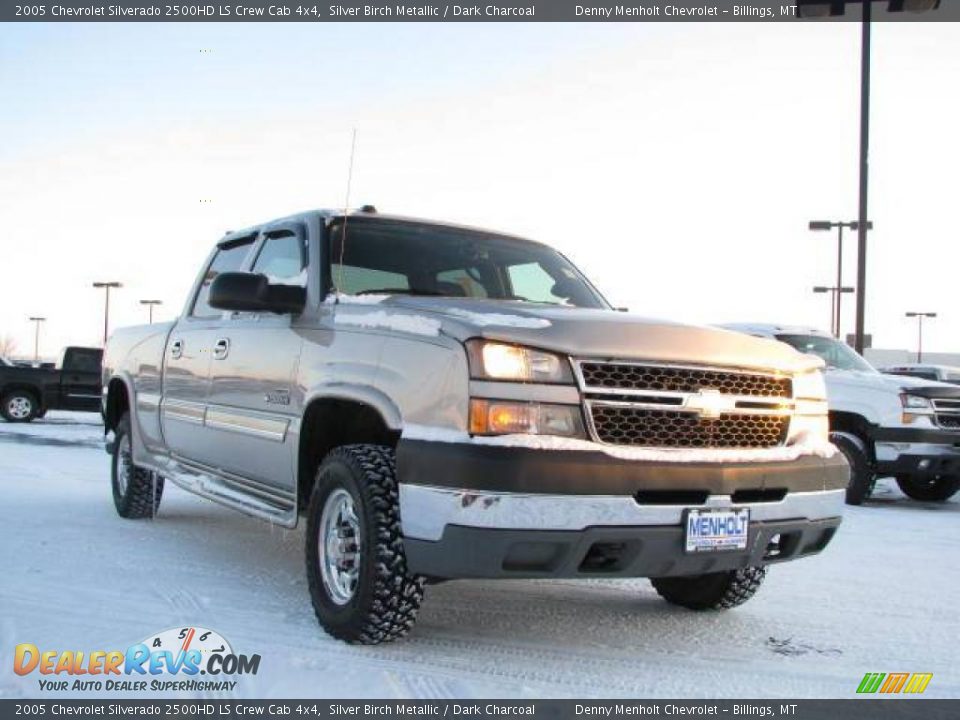 2005 Chevrolet Silverado 2500HD LS Crew Cab 4x4 Silver Birch Metallic / Dark Charcoal Photo #3