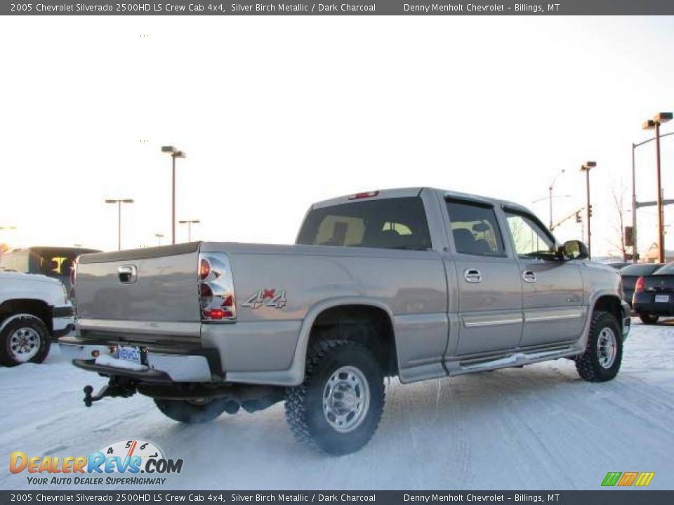 2005 Chevrolet Silverado 2500HD LS Crew Cab 4x4 Silver Birch Metallic / Dark Charcoal Photo #4