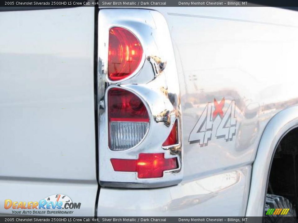 2005 Chevrolet Silverado 2500HD LS Crew Cab 4x4 Silver Birch Metallic / Dark Charcoal Photo #6