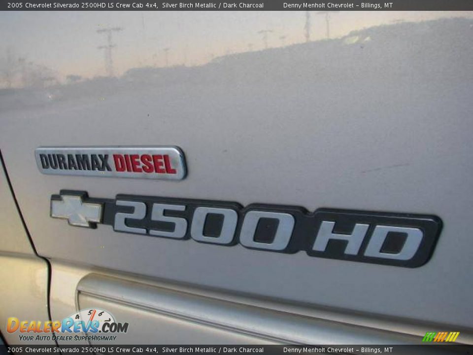 2005 Chevrolet Silverado 2500HD LS Crew Cab 4x4 Silver Birch Metallic / Dark Charcoal Photo #9