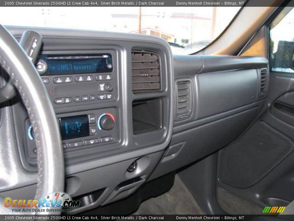 2005 Chevrolet Silverado 2500HD LS Crew Cab 4x4 Silver Birch Metallic / Dark Charcoal Photo #13