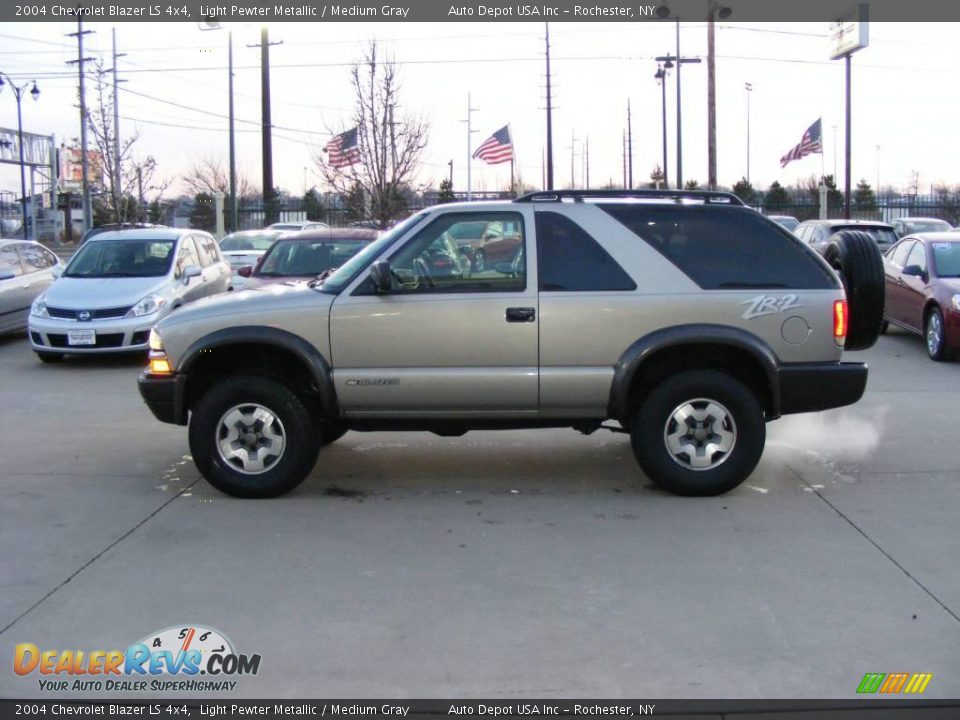2004 Chevrolet Blazer LS 4x4 Light Pewter Metallic / Medium Gray Photo #5