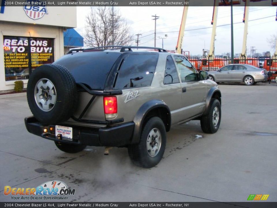 2004 Chevrolet Blazer LS 4x4 Light Pewter Metallic / Medium Gray Photo #8