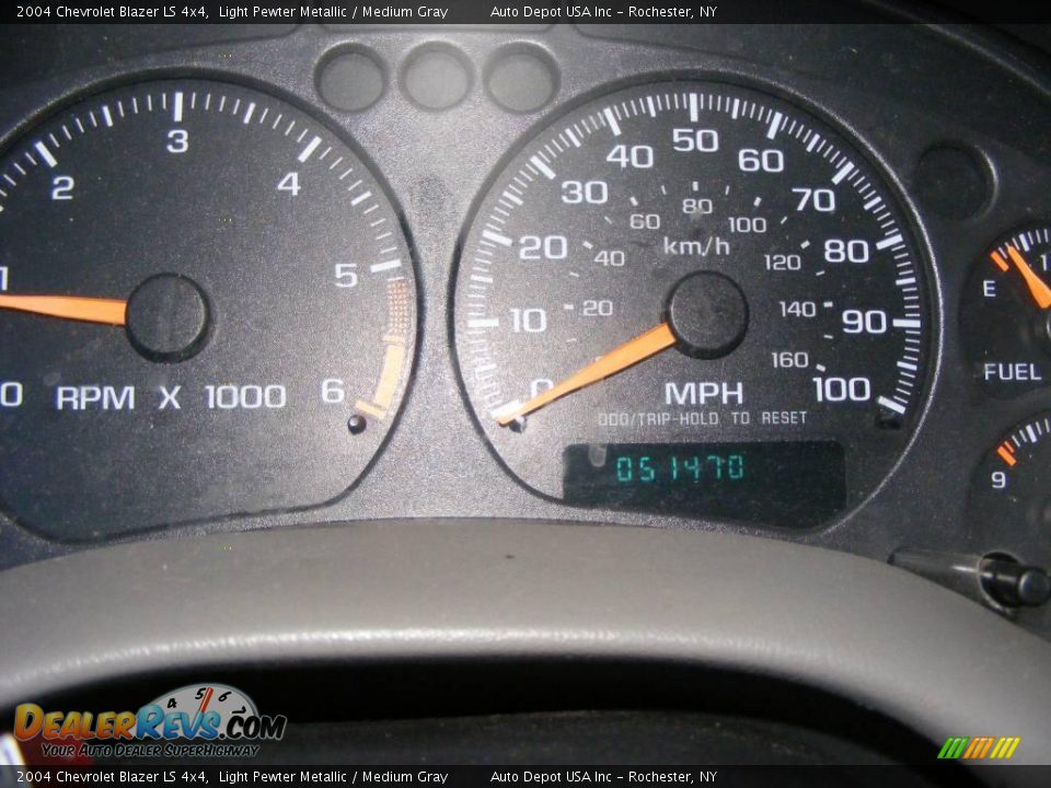 2004 Chevrolet Blazer LS 4x4 Light Pewter Metallic / Medium Gray Photo #12
