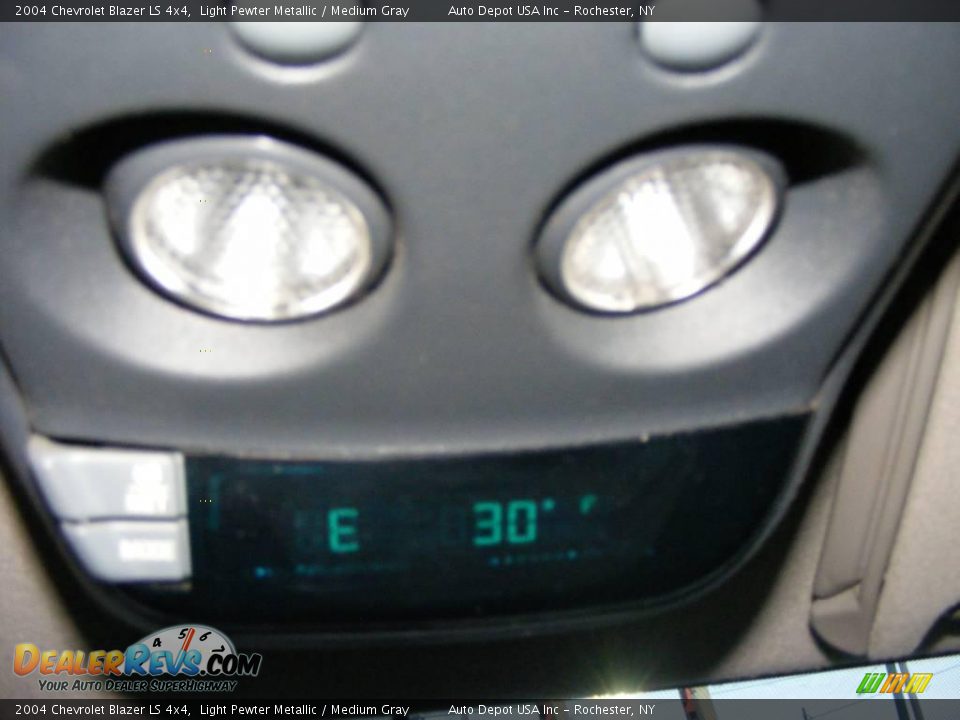 2004 Chevrolet Blazer LS 4x4 Light Pewter Metallic / Medium Gray Photo #15