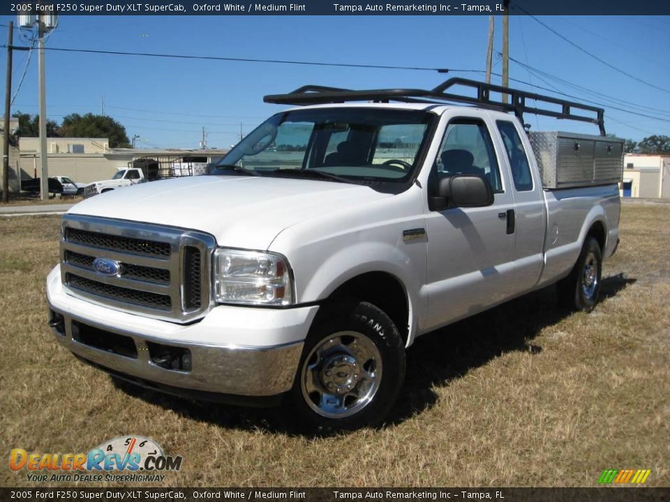 2005 Ford F250 Super Duty XLT SuperCab Oxford White / Medium Flint Photo #6