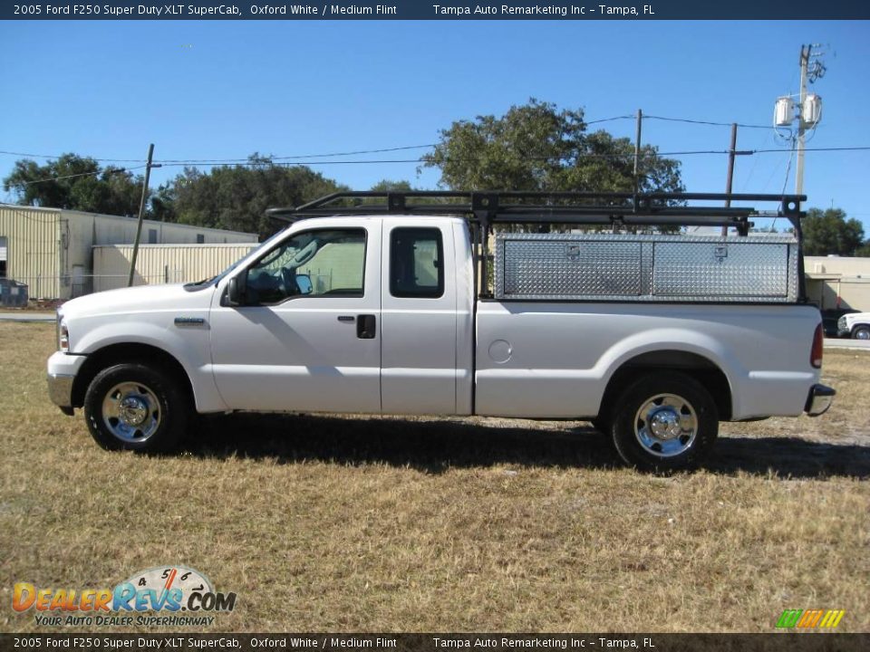 2005 Ford F250 Super Duty XLT SuperCab Oxford White / Medium Flint Photo #7