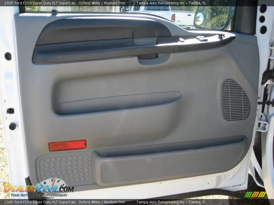 2005 Ford F250 Super Duty XLT SuperCab Oxford White / Medium Flint Photo #21