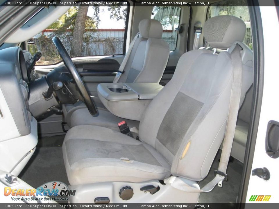 2005 Ford F250 Super Duty XLT SuperCab Oxford White / Medium Flint Photo #27