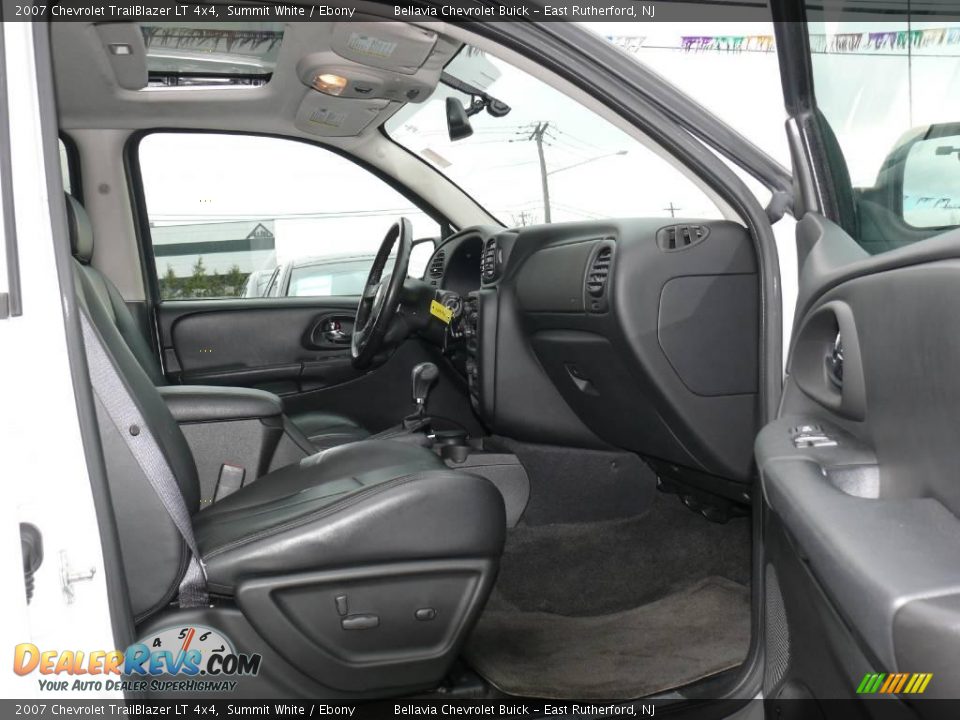 2007 Chevrolet TrailBlazer LT 4x4 Summit White / Ebony Photo #8