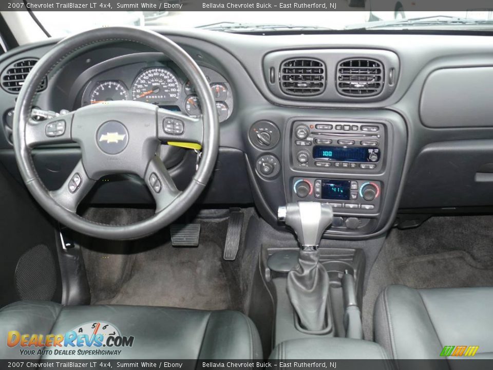 2007 Chevrolet TrailBlazer LT 4x4 Summit White / Ebony Photo #9