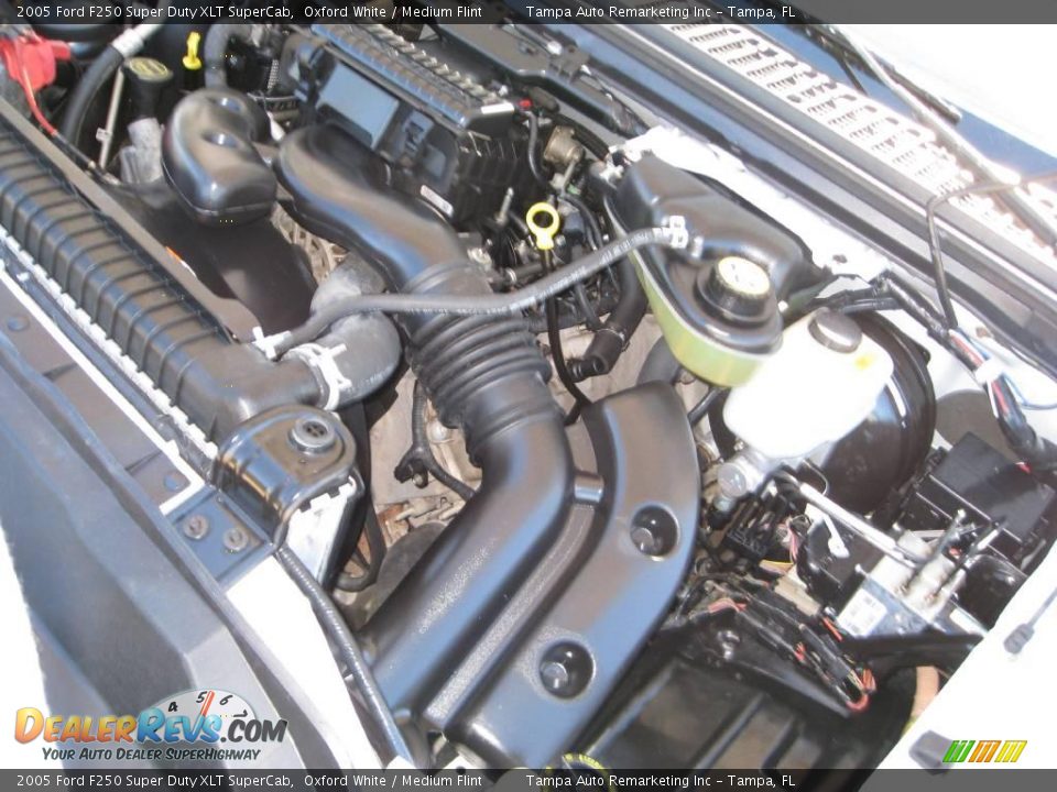 2005 Ford F250 Super Duty XLT SuperCab Oxford White / Medium Flint Photo #35