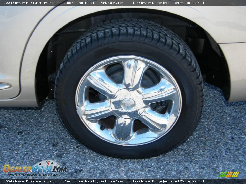 2004 Chrysler PT Cruiser Limited Light Almond Pearl Metallic / Dark Slate Gray Photo #11