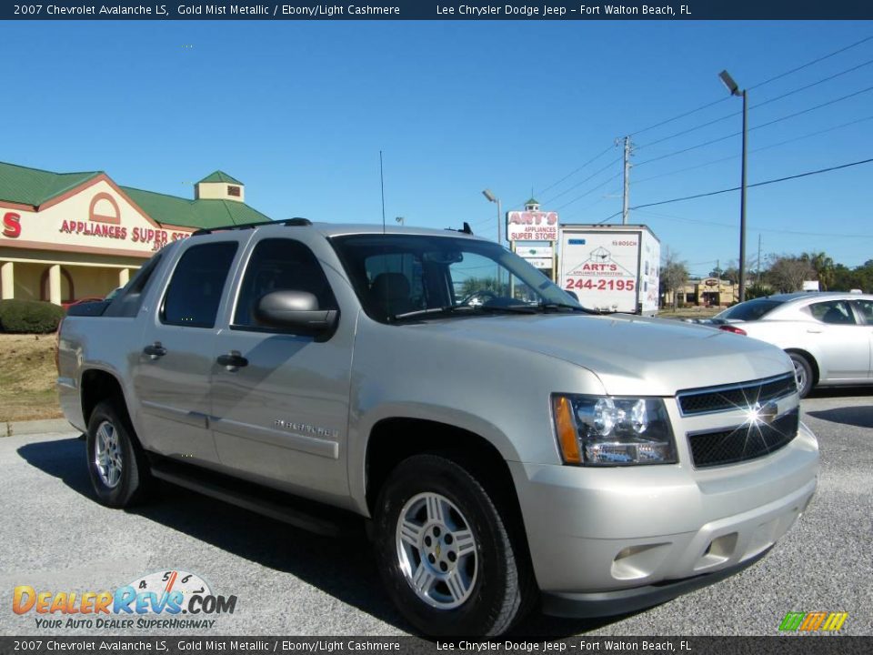 2007 Chevrolet Avalanche LS Gold Mist Metallic / Ebony/Light Cashmere Photo #6
