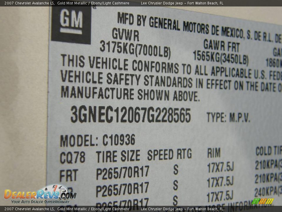 2007 Chevrolet Avalanche LS Gold Mist Metallic / Ebony/Light Cashmere Photo #29