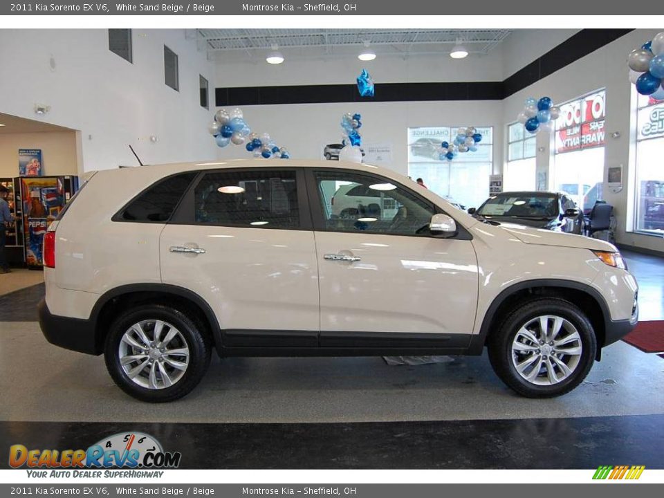 2011 Kia Sorento EX V6 White Sand Beige / Beige Photo #9