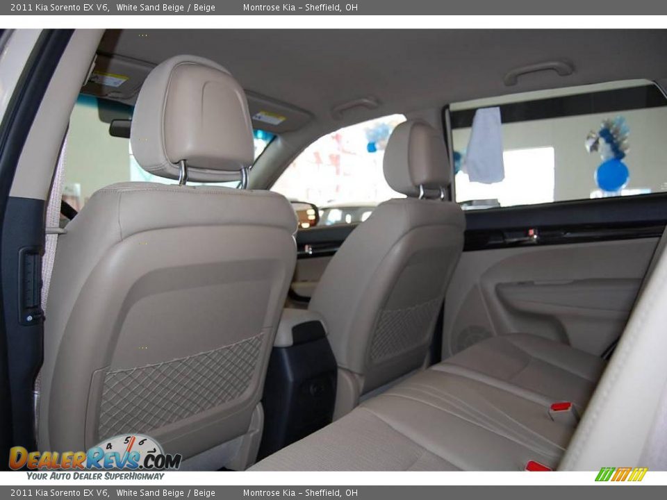 2011 Kia Sorento EX V6 White Sand Beige / Beige Photo #18