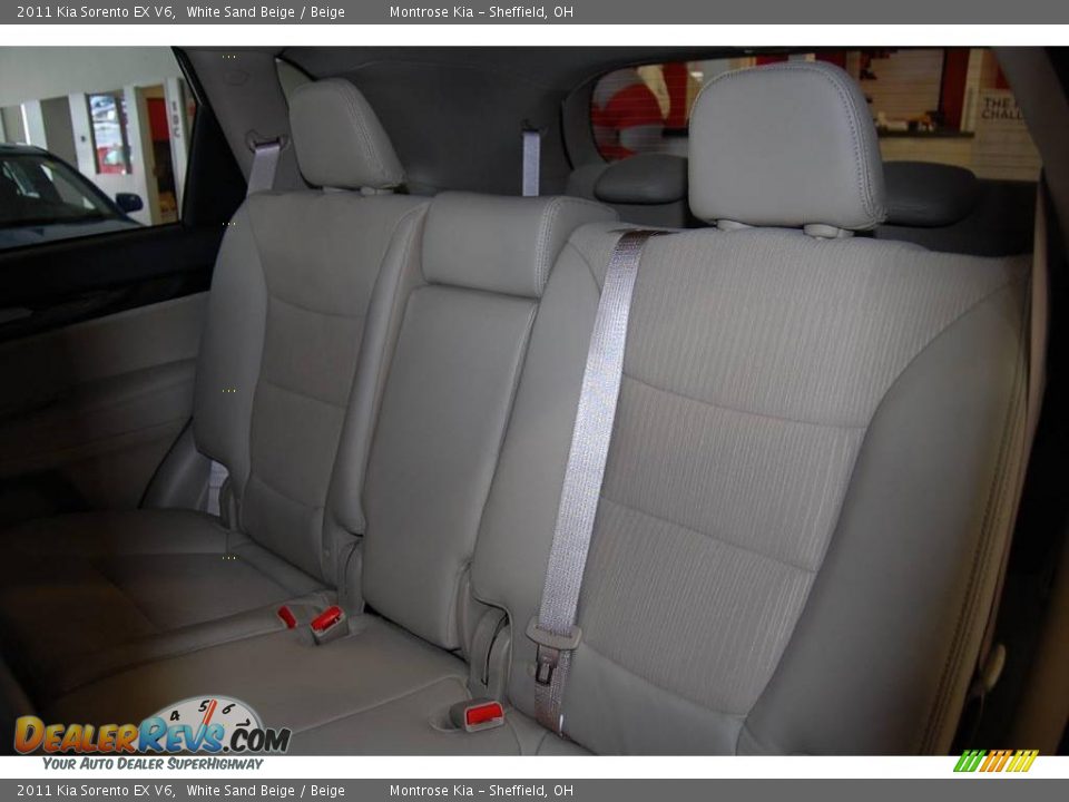 2011 Kia Sorento EX V6 White Sand Beige / Beige Photo #19